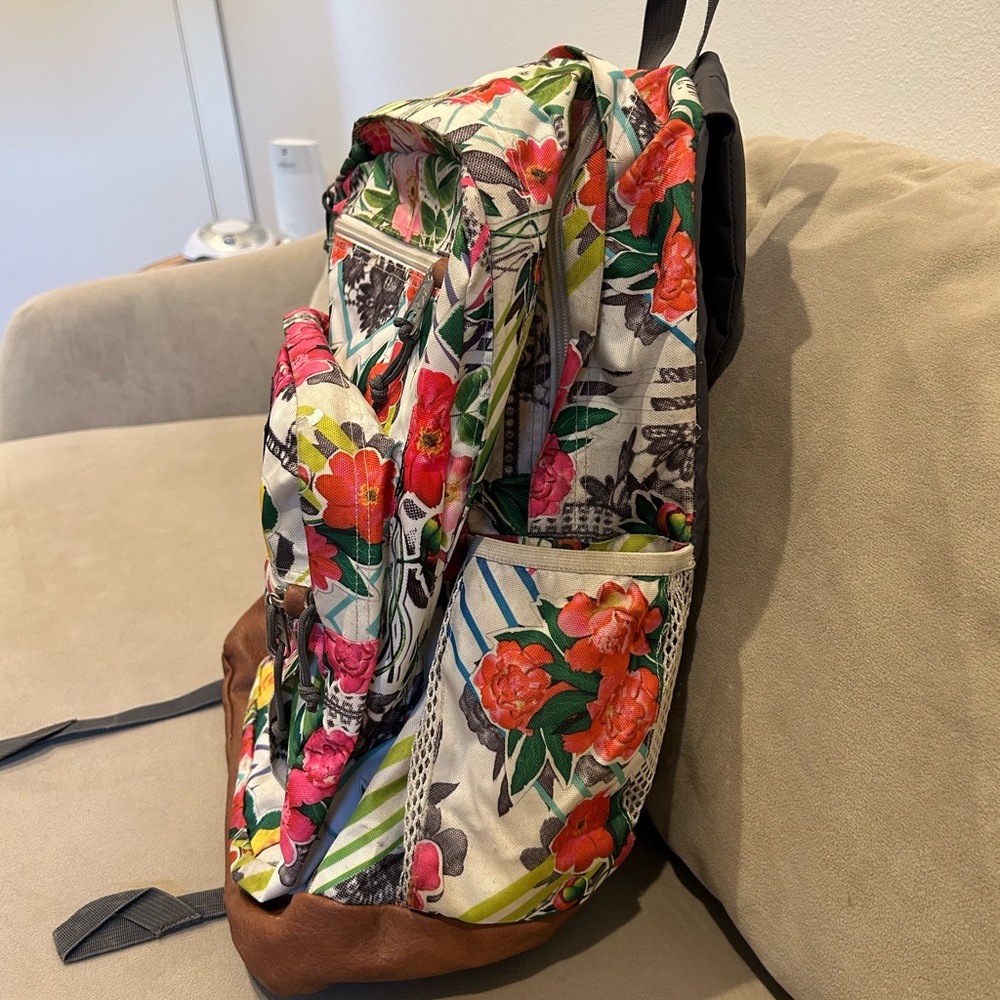 Jansport Backpack Cool Student XL Floral - Picture 2 of 11
